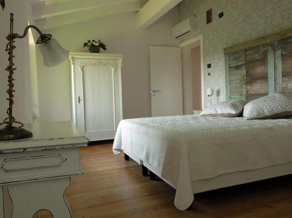 Garda & Golf Bed & Breakfast Caprino Veronese Exterior photo